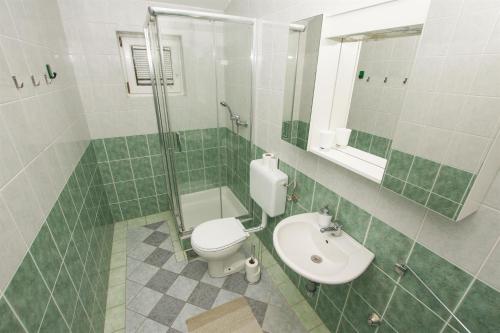 One-Bedroom Apartment with Terrace image 1