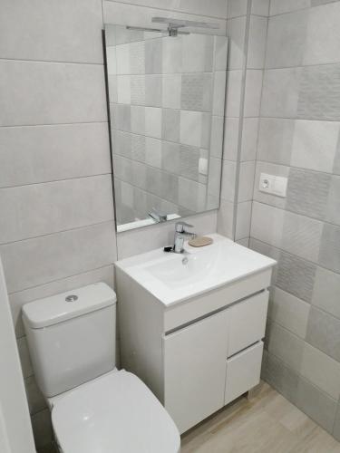 Centre de Roses 500 m de la plage appartement 6 personnes Rav in Montjoi