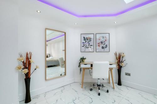 Stunning 5 Bedroom, 3 Bathroom Home in Windsor, Windsor (zdjęcie 6)