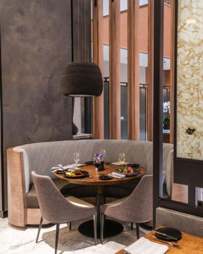 Hyatt Regency Newport Beach West in Newport Beach, USA