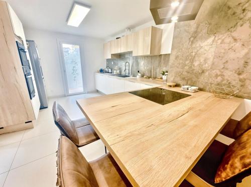 FRGK Private Villa Antibes Pool, Garden & Ultra-Fast Wi-Fi in Camp Long