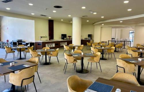 餐飲選擇, Hotel LIVVO Jandía Golf (Hotel LIVVO Jandia Golf) in 普拉亞德建尼亞