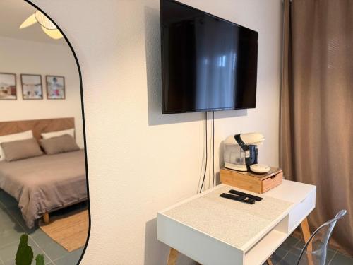 Studio lumineux 25m2 , 2min métro Compans, Wifi Fibre et entrée autonome, Toulouse (photo 7)