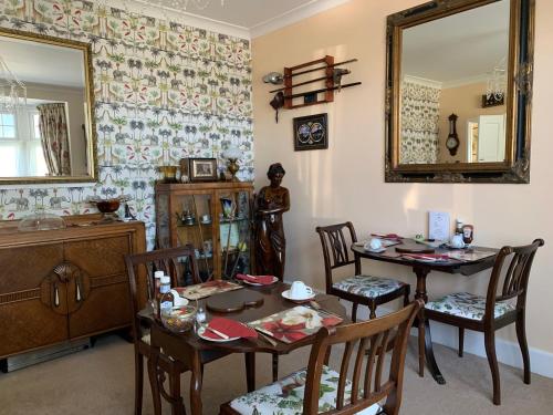 Heatherdene House 3