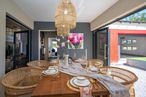 Grace House, Mkhuhlu, spacious 4-bedroom house in Cork
