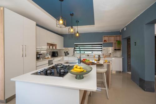 Grace House, Mkhuhlu, spacious 4-bedroom house in Cork