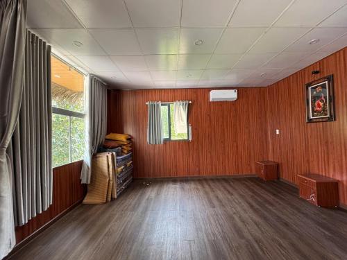 HUE PANORAMA VILLA (near Vong Canh Hill) near Tomb of Minh Mang