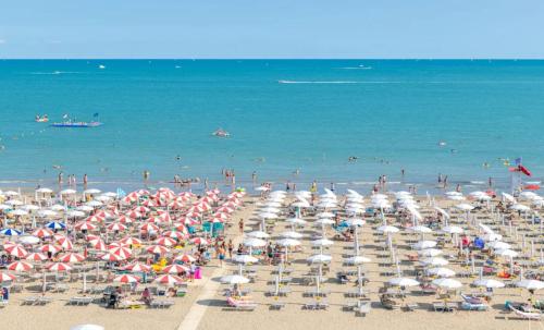 Sea view flat for 7 guests in a residence in Caorle