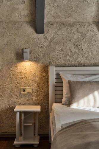 Junior Suite with Balcony image 5
