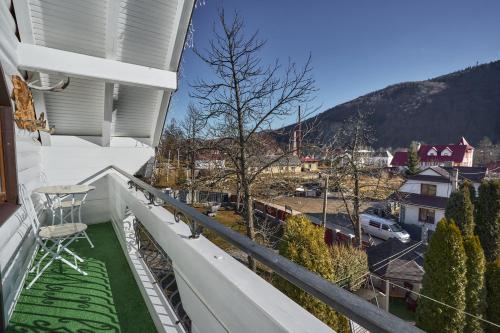 Junior Suite with Balcony image 8