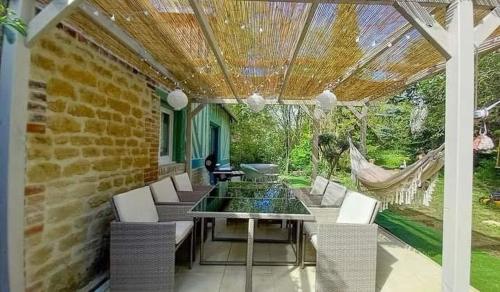 La Maison Labonnechose - Piscine chauffée - Calme - Jeux (La Maison Labonnechose - Piscine chauffee - Calme - Jeux) in L'Oudon