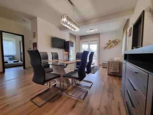 Léda Pihenőház Siófok by BLTN Léda Pihenőház Siófok by BLTN