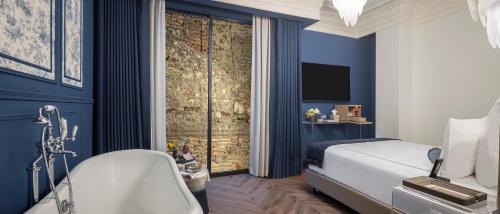 room detail thumbnail 1