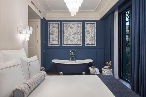 room detail thumbnail 0