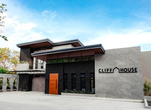 Cliff House Nasugbu, Dayap