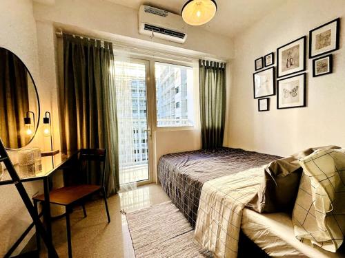CL10100 House, Manila