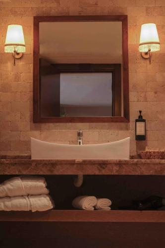 Phellos Suites - image 9