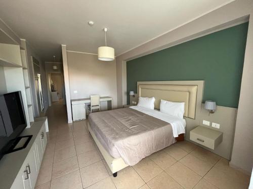 Quadruple Room with Sea View room in Mediterranean Boutique Hotel