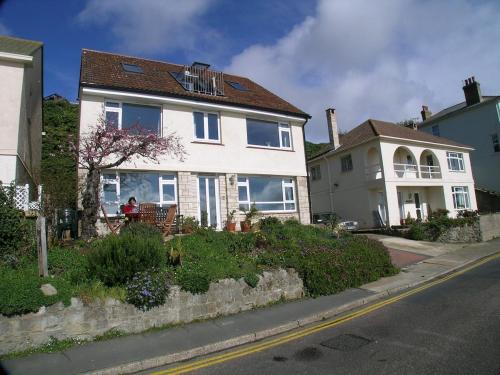 Royal Marine House First Floor Apartment in Ventnor West