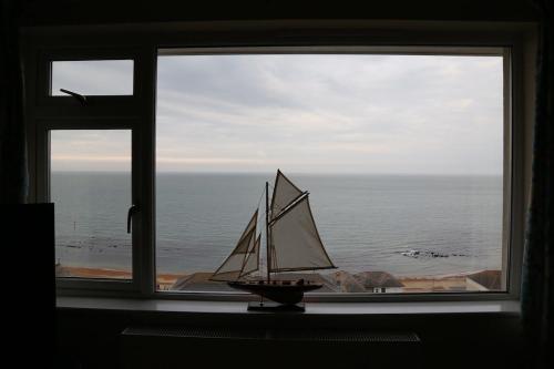 Royal Marine House First Floor Apartment in Ventnor West