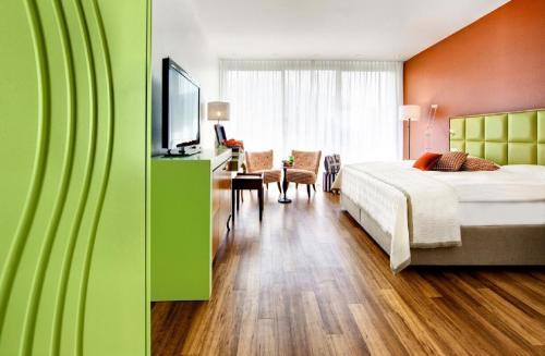 1 queen bed