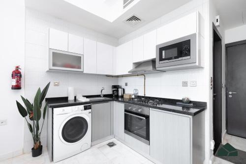 Cozy Studio | City Views | Bayz by Danube | BMS - image 8