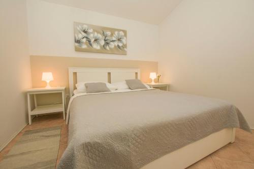 One-Bedroom Apartment with Sea View room in Apartments Josip