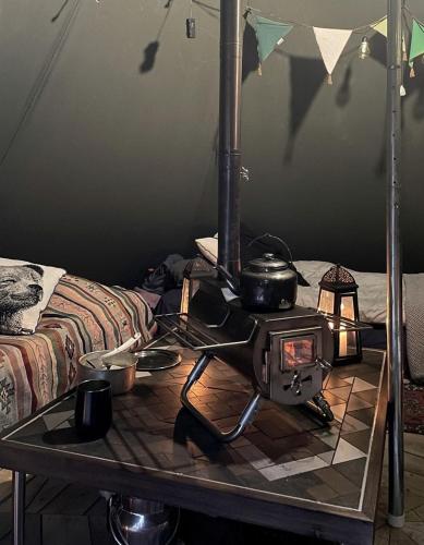 . Remote Lakeside Bell Tent with Outdoor Sauna in Finland