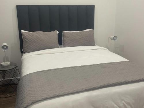 30 on 6th by 306 Accommodation, Bellville (foto 6)