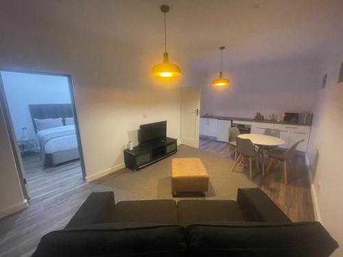 30 on 6th by 306 Accommodation, Bellville (foto 11)