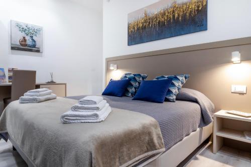 Double Room image 9