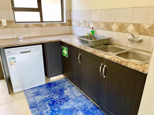 Family Beach House Retreat in Rand Rifles