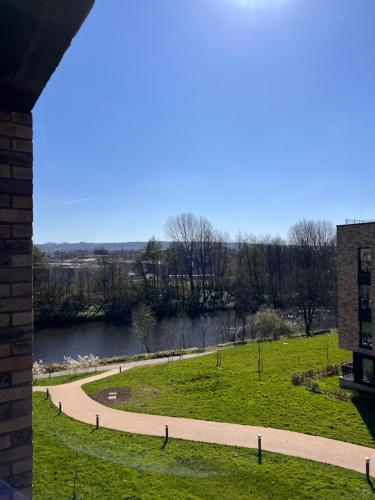 En-suite - Glasgow Riverside, Glasgow (photo 3)