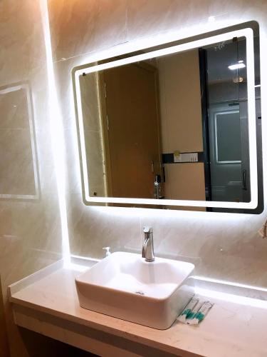 Longxiang intelligent Hotel – Guangzhou (Canton), IA