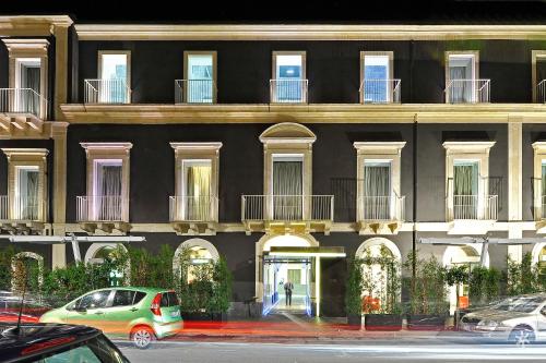 Entrance, Hotel Romano House in Catania City Center