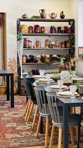 Restaurant, Harmonia Garden GastroYard&Hotel in Garni