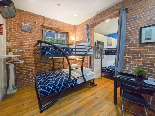 Metropolitan Studio Apartments Manhattan 5