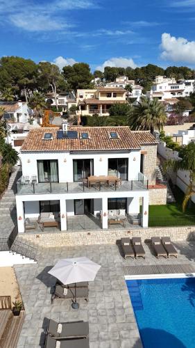 Villa with Private Pool image 1