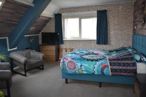 Hotel Dichtbijzee Room Type - Suite with Garden View
