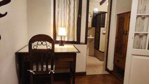 Deluxe Double Room image 10