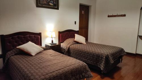 Double or Twin Room image 4