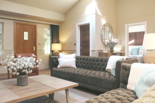 Scots Pine Lodge in Little Budworth