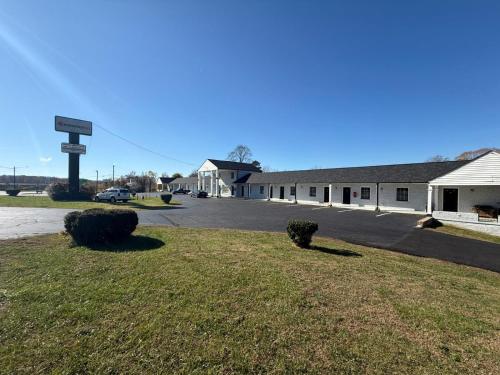 OYO Hotel Economy Inn US-29 Danville in Danville, USA