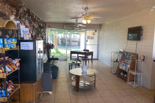 OYO Hotel Yuma AZ Desert Grove - 로비