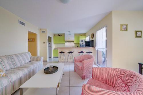 Two-Bedroom Apartment room in Appartement Jammes : 5 Personnes Terrasse Parking Proche Plage