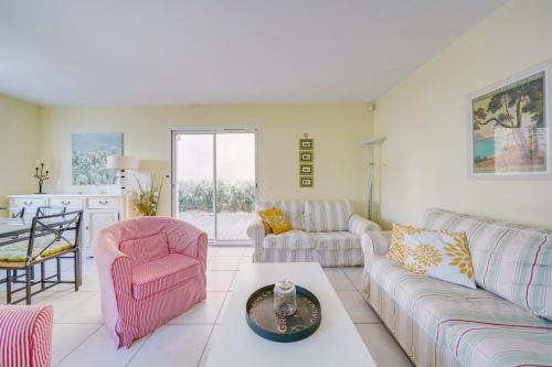 Two-Bedroom Apartment image 9