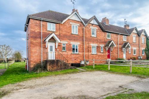 Hotelli välisilme, Charfield charm in Tortworth