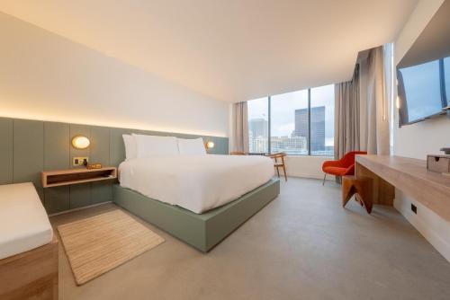 Deluxe King Suite