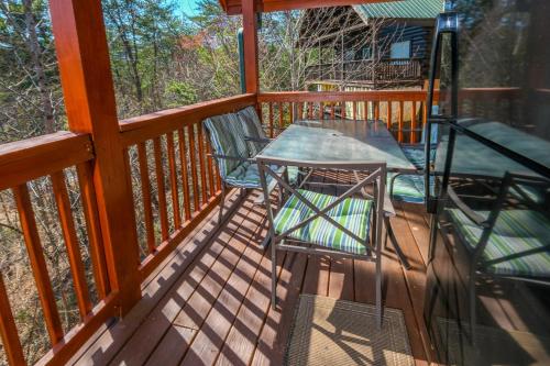 Angels Crest Spacious 7BR Near Dollywood in Pigeon Forge, USA