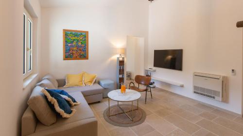 Villa with Private Pool image 6